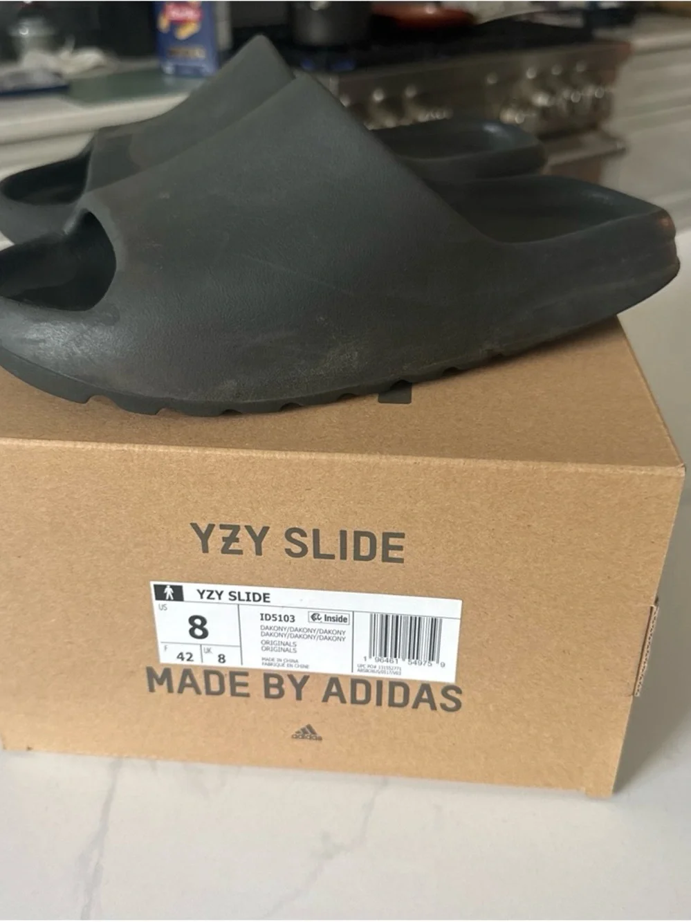 Yeezy Slide Men’s Dark Charcoal Rubber Slip-On Sandals